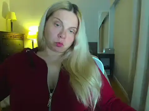 Laviora online show from June 11, 2026, 5:48 am