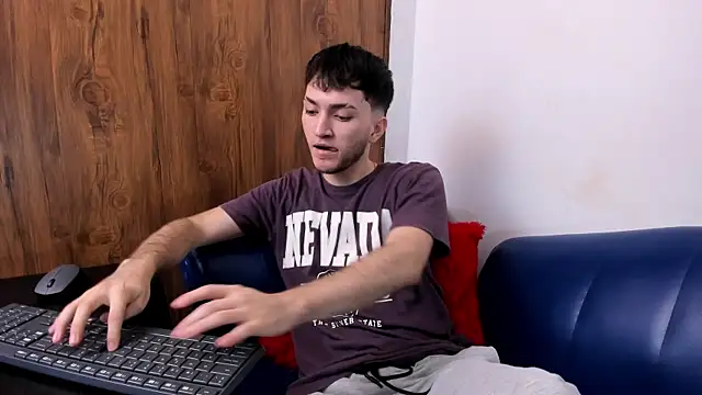 kavencastro online show from May 28, 2026, 2:08 am