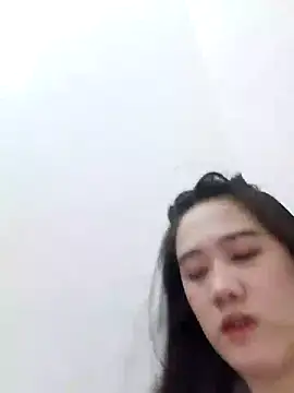 sweetmiyukiki online show from June 24, 2026, 12:04 pm