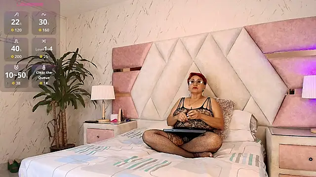 Snapshot of isabella_luxet chatting on May 29, 2026, 4:57 pm isabella luxet online show from May 29, 2026, 4:57 pm