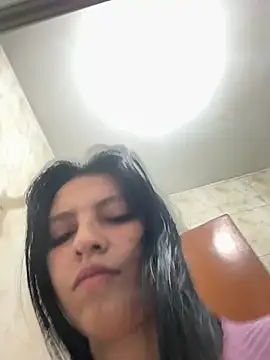 Miel rousse online show from June 6, 2026, 4:28 am