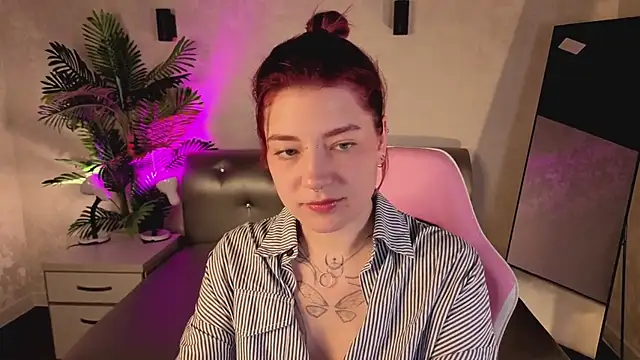 Nikki Gringer online show from June 10, 2026, 1:29 am
