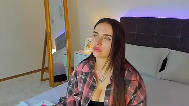 KellyWhites online show from May 29, 2026, 5:24 am