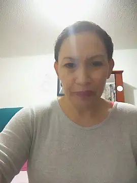 paulett15 online show from June 12, 2026, 2:37 pm