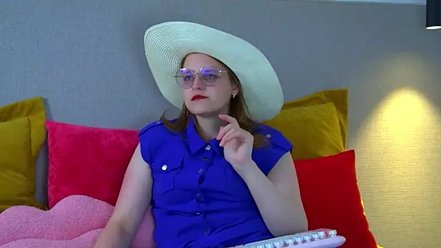 AlexaAvery online show from June 20, 2026, 6:40 am