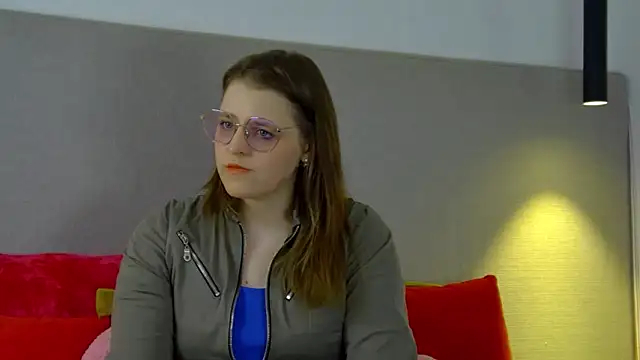 AlexaAvery online show from June 7, 2026, 6:51 am