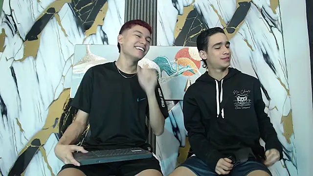KING LOVERS1 online show from June 15, 2026, 1:22 pm