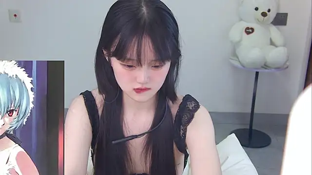 Snapshot of Evil-Bunny007 chatting on June 3, 2026, 2:33 pm Evil-Bunny007 online show from June 3, 2026, 2:33 pm