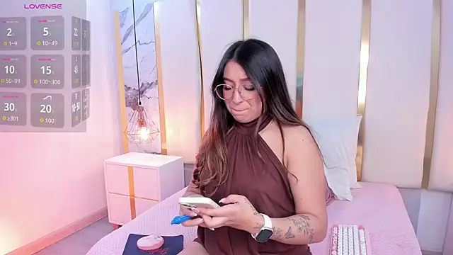 KamilaVegga online show from July 4, 2026, 11:05 am