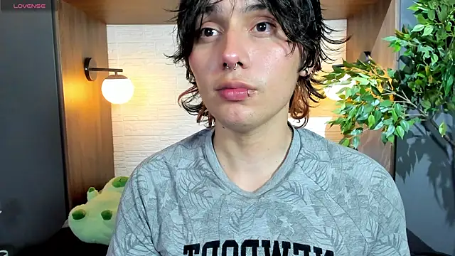 Brunodeluca  online show from June 22, 2026, 7:44 pm