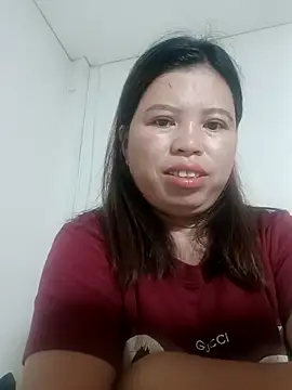 -Yeyi- online show from June 5, 2026, 10:04 pm