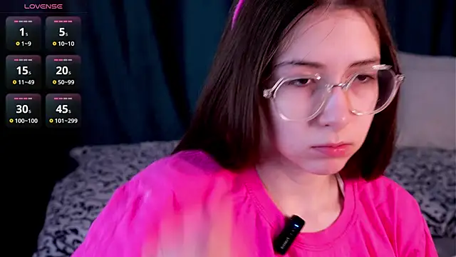 KatieAstol online show from June 28, 2026, 1:12 am