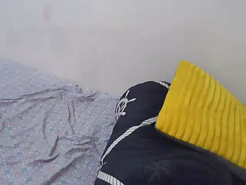 hotcandy001 online show from June 12, 2026, 10:02 am
