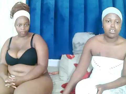 NaturalCurves7 online show from May 25, 2026, 8:40 pm