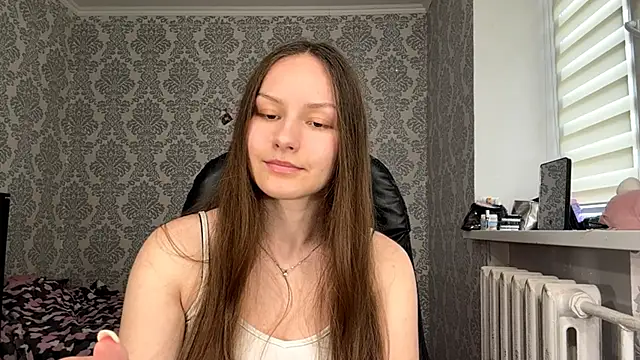 ShaylaChong online show from June 27, 2026, 12:22 pm