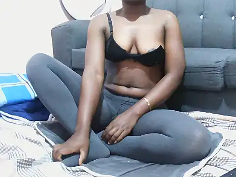 Snapshot of Sweet_Rosy chatting on June 8, 2026, 11:38 pm Sweet Rosy online show from June 8, 2026, 11:38 pm