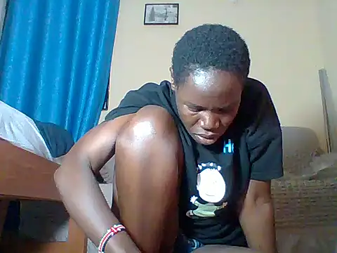 Blacksexyqueen24 online show from June 17, 2026, 7:02 pm