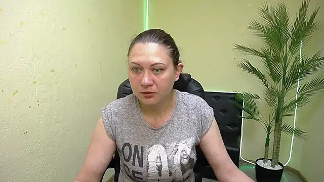 MorticiaAngel online show from May 25, 2026, 4:56 am