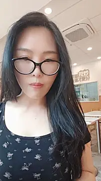 lylxili online show from June 17, 2026, 6:24 am