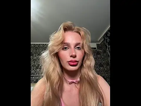 Golden  Daisy online show from July 4, 2026, 9:30 pm