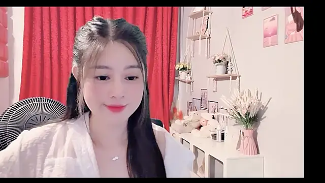 Bee-Cherry online show from June 7, 2026, 7:57 am