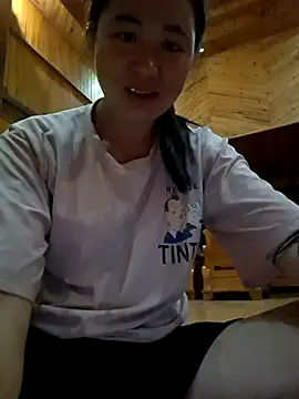 Mila 00 online show from June 5, 2026, 1:06 pm
