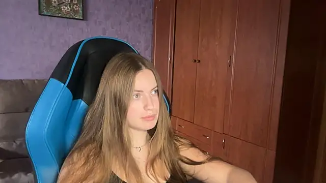SilkSinner  online show from June 7, 2026, 12:43 pm