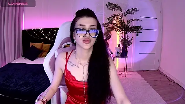 Ariella Me online show from June 18, 2026, 6:34 am