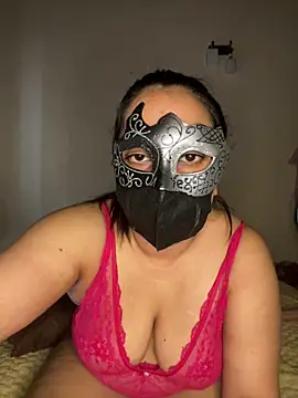 LioraWance online show from June 19, 2026, 1:44 am