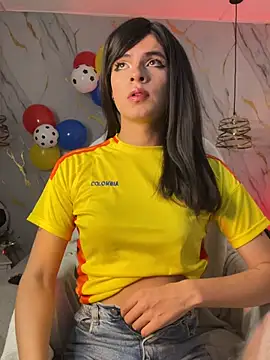 lanadoll20 online show from June 26, 2026, 10:37 pm