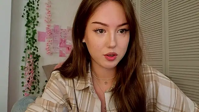 silver grl online show from June 17, 2026, 1:27 am