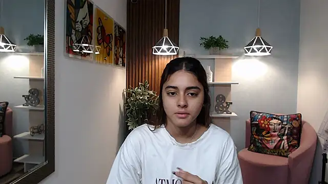 Snapshot of _Lucy_Grey_ chatting on June 5, 2026, 11:05 am Lucy Grey online show from June 5, 2026, 11:05 am