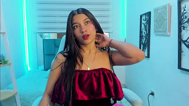 Snapshot of Aurora_Blazee chatting on June 26, 2026, 12:33 pm Aurora Blazee online show from June 26, 2026, 12:33 pm