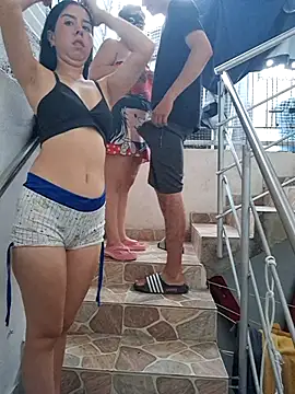 HOTANDSKINNY online show from June 12, 2026, 11:19 am