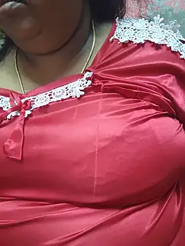 geetha431 online show from June 14, 2026, 6:31 pm