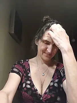 Snapshot of Alene_Lorrie chatting on June 4, 2026, 8:24 pm Alene Lorrie online show from June 4, 2026, 8:24 pm