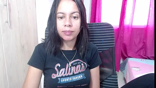 Valeria Santos  online show from July 2, 2026, 1:39 pm
