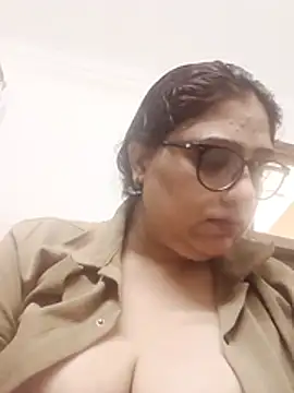 yourchahat27 online show from July 2, 2026, 3:23 am