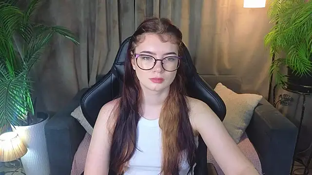 MelissaMay   online show from June 6, 2026, 11:54 pm