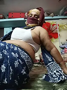 satabdibannerjee38 online show from July 5, 2026, 2:57 pm