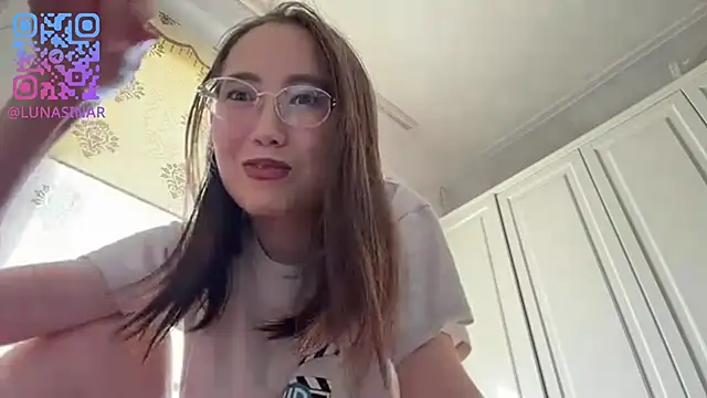 VickieTrudo online show from June 11, 2026, 2:53 am