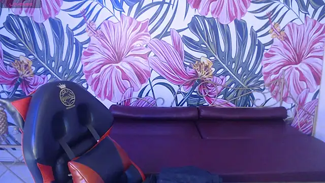 Jenni arango  online show from June 18, 2026, 1:05 pm