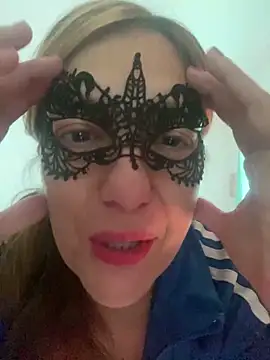 Snapshot of lulupiecitosamor chatting on June 12, 2026, 11:52 am lulupiecitosamor online show from June 12, 2026, 11:52 am
