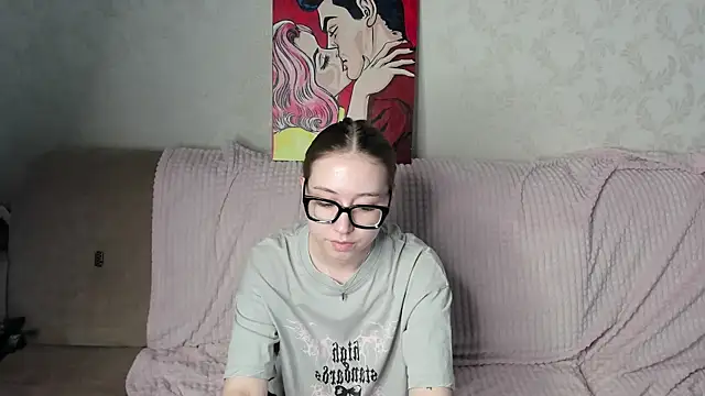  kitti meow  online show from June 24, 2026, 6:34 am