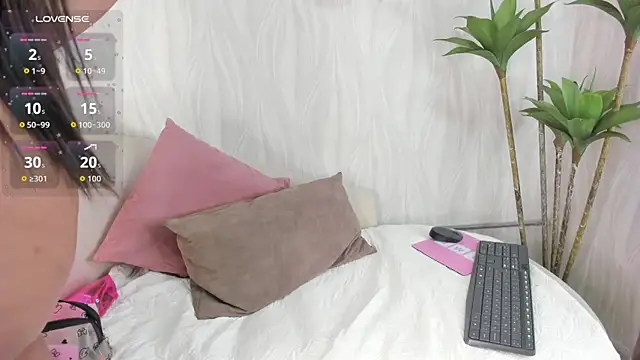natalie fox   online show from July 3, 2026, 11:39 am