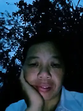 Snapshot of Elfledaa chatting on June 4, 2026, 10:03 pm Elfledaa online show from June 4, 2026, 10:03 pm