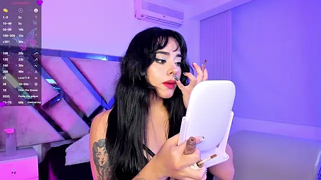 Elena Tylor online show from June 6, 2026, 8:36 pm