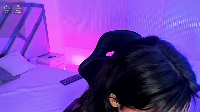 Elena Tylor online show from July 11, 2026, 8:53 pm