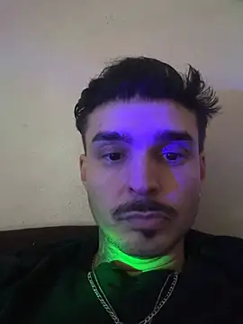 GUSTAVOH23cm online show from June 22, 2026, 4:31 am