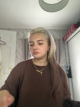 naughtygirl6989 online show from June 7, 2026, 12:54 pm